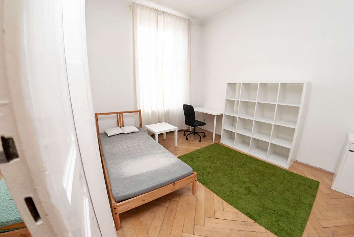Pronájem bytu pokoje 72 m²